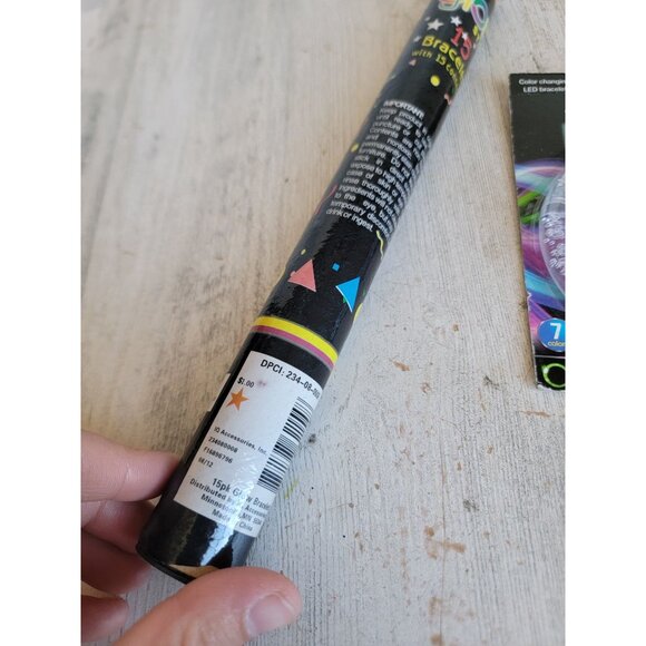 Glow dark bracelet stick set NEW accessory unique - Picture 7 of 9